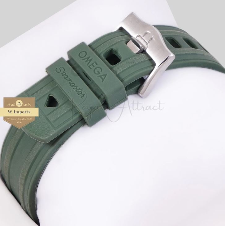 LATEST COLLECTION 300M SILVER CASE WITH GREEN DIAL & BEZEL WITH WITH RUBBER STRAP AUTOMATIC WATCH (OME GA)